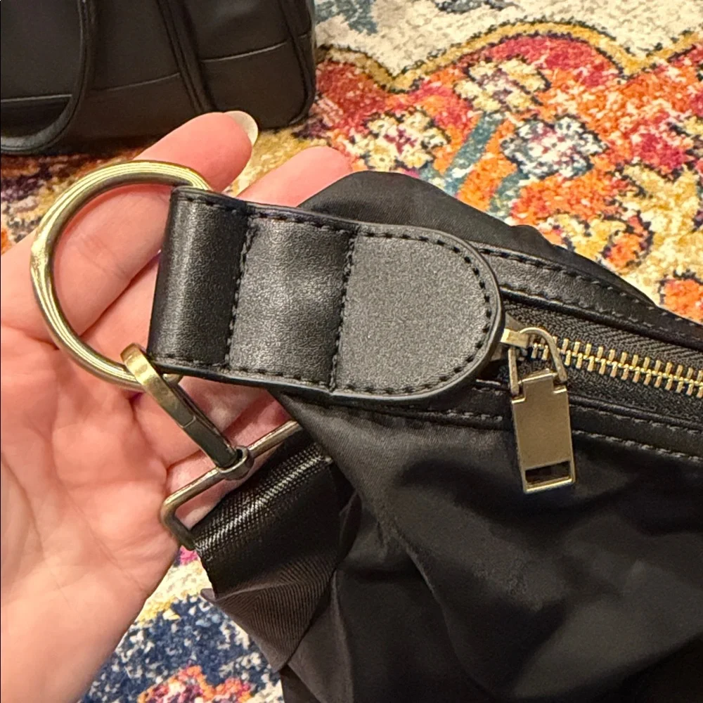 Urban Originals Black Vegan Leather and Nylon Travel Bags - Picture 3 of 14